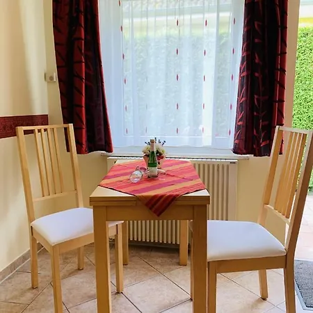 ホームステイ Studio-apartment Zacher 1 - 3 Ostseebad Kühlungsborn